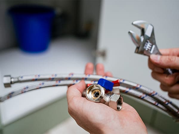 Signs Your Texas Home May Need Complete Plumbing Repiping