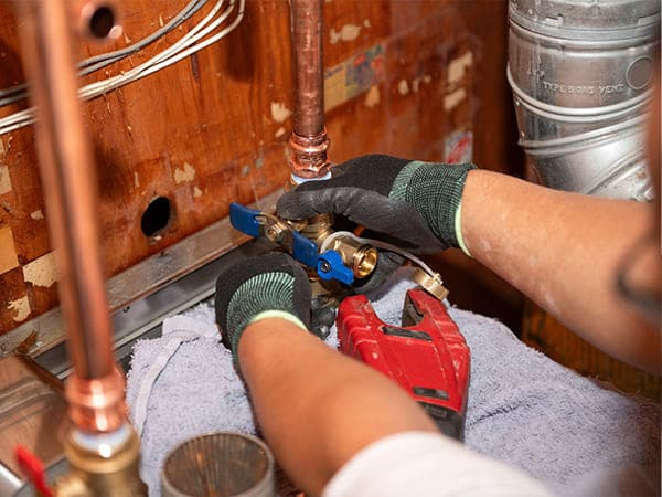Tank vs Tankless Water Heater Repair Options in Texas